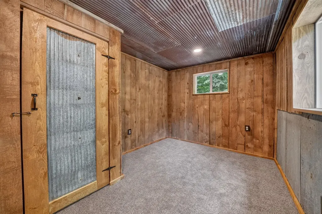 7979 N Turnerville Road Pioneer Township MI 49651