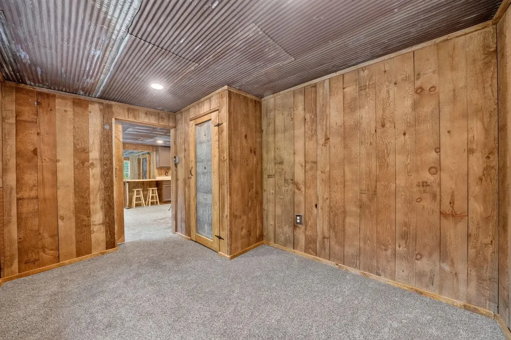 7979 N Turnerville Road Pioneer Township MI 49651
