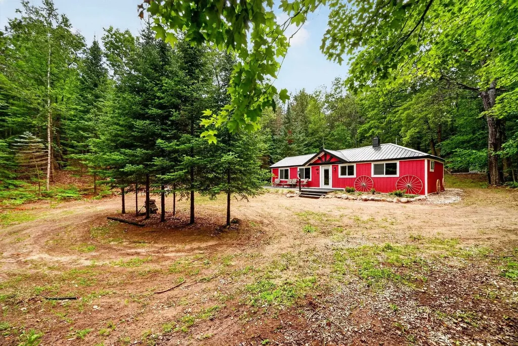 7979 N Turnerville Road Pioneer Township MI 49651