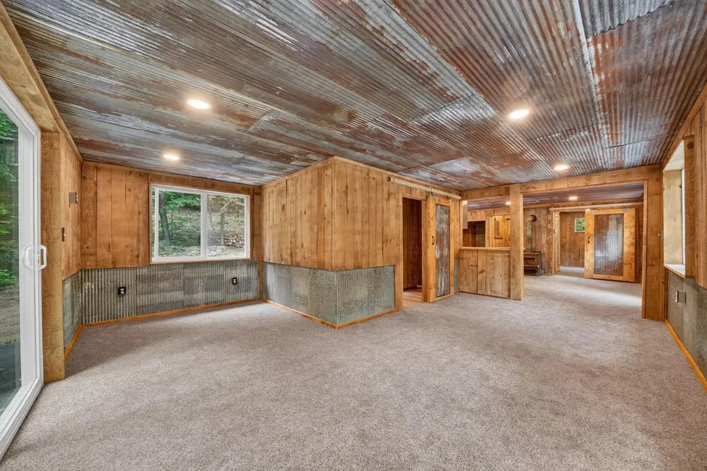 7979 N Turnerville Road Pioneer Township MI 49651