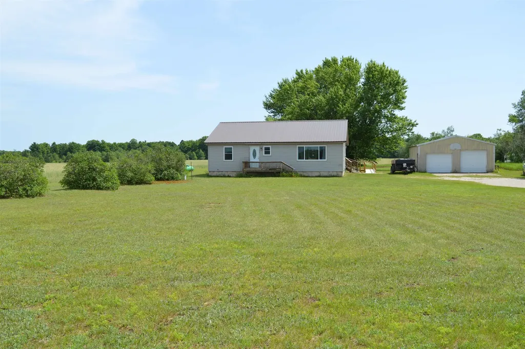6268 E M-72 Excelsior Township MI 49646