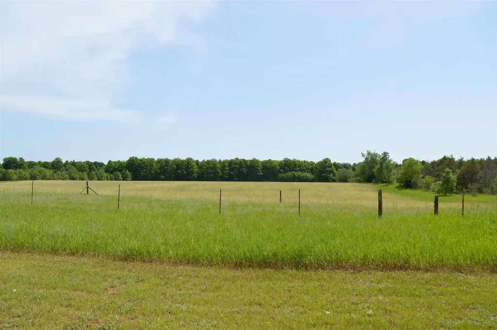 6268 E M-72 Excelsior Township MI 49646