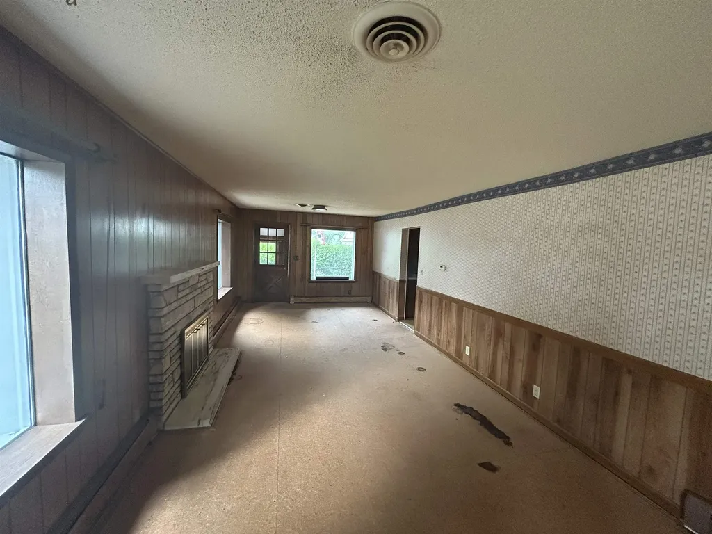 613 E Cayuga Street Kearney Township MI 49615