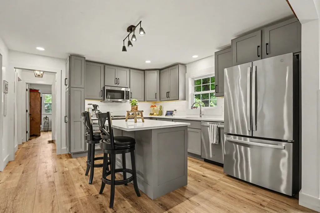 131 George Street Crystal Lake Township MI 49635