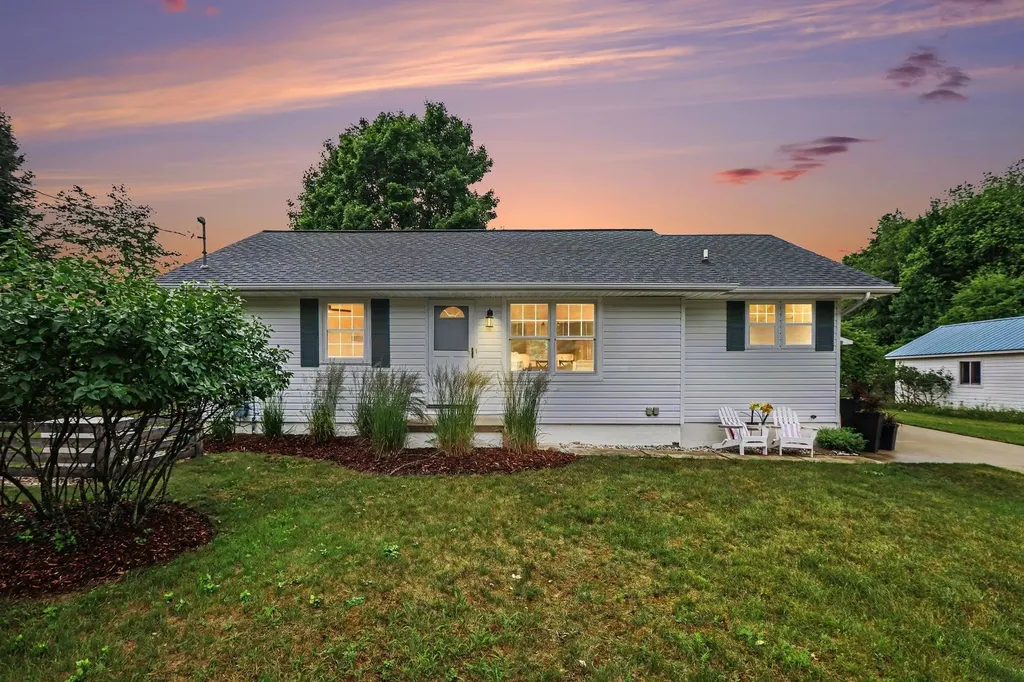 131 George Street Crystal Lake Township MI 49635
