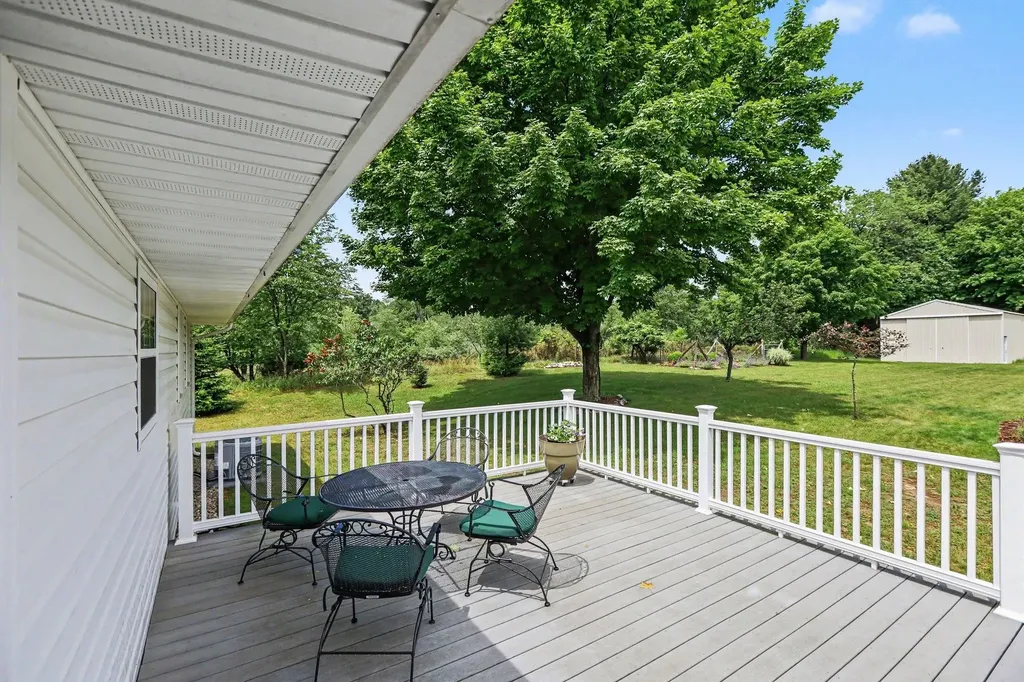 131 George Street Crystal Lake Township MI 49635