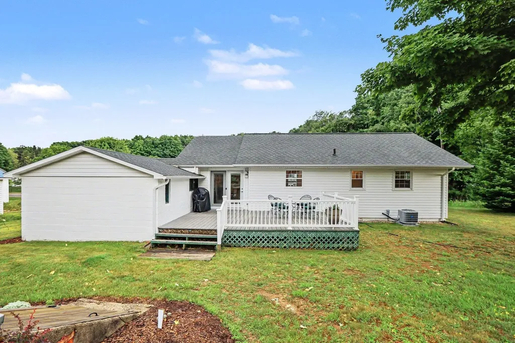 131 George Street Crystal Lake Township MI 49635
