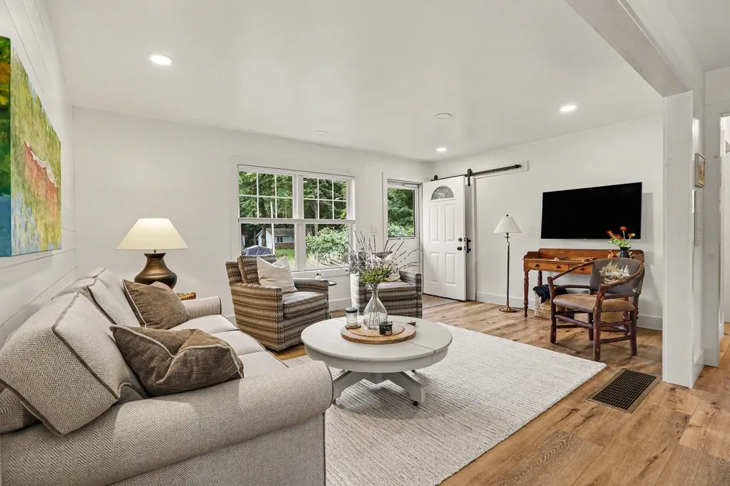 131 George Street Crystal Lake Township MI 49635