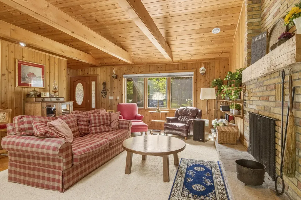9421 Fairview Avenue Whitewater Township MI 49690