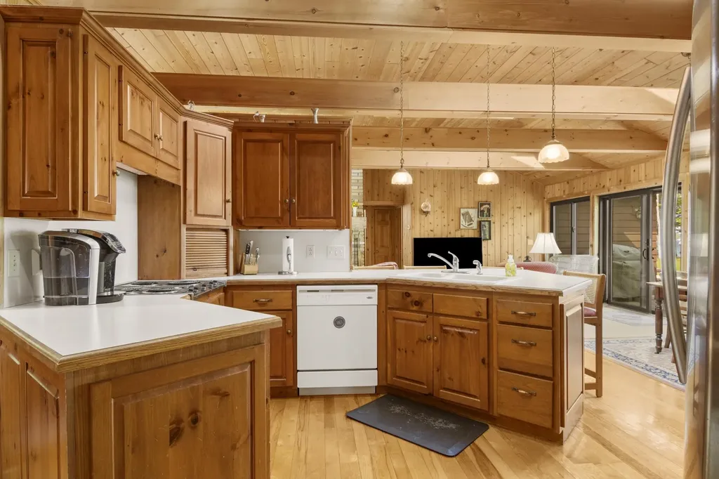 9421 Fairview Avenue Whitewater Township MI 49690