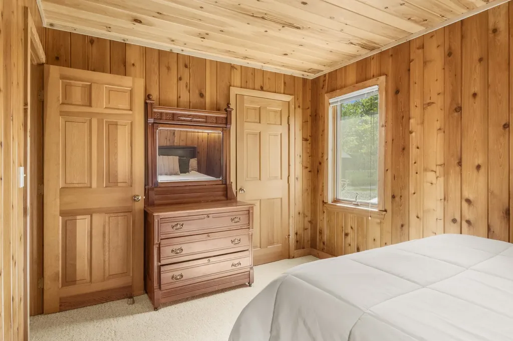 9421 Fairview Avenue Whitewater Township MI 49690