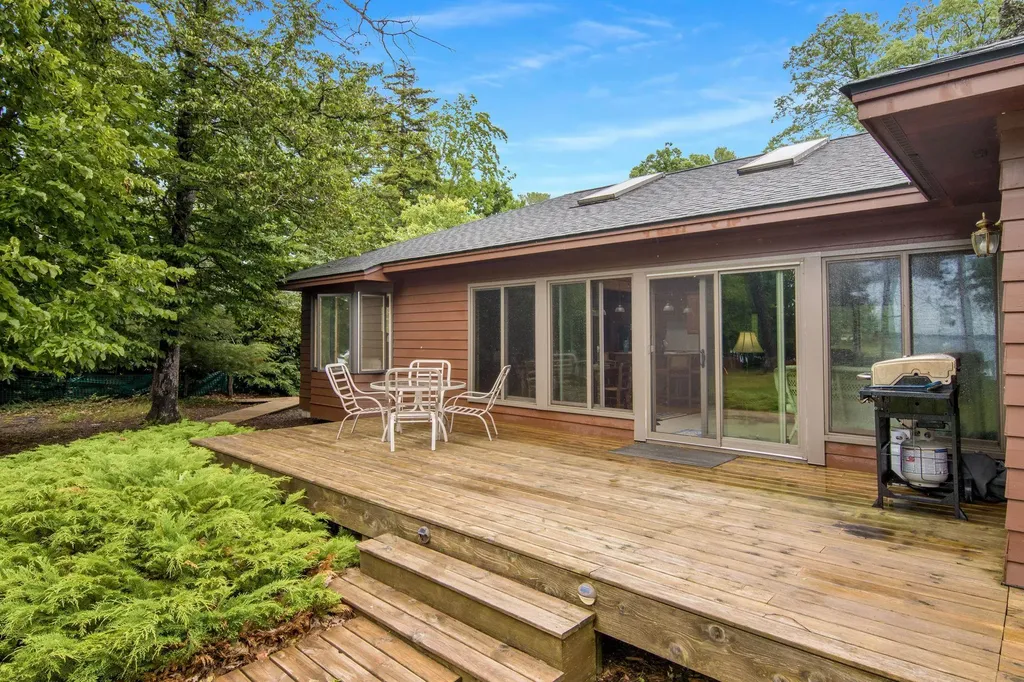 9421 Fairview Avenue Whitewater Township MI 49690