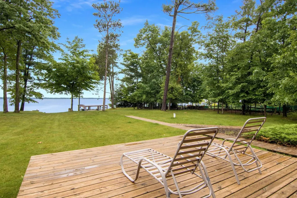 9421 Fairview Avenue Whitewater Township MI 49690