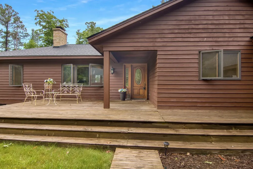 9421 Fairview Avenue Whitewater Township MI 49690