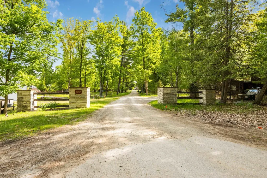9421 Fairview Avenue Whitewater Township MI 49690
