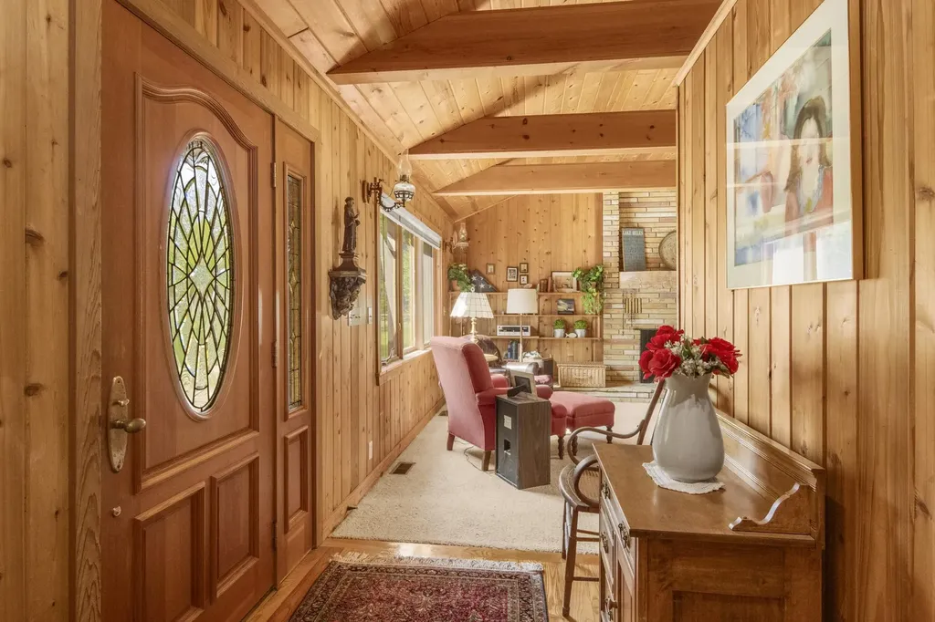 9421 Fairview Avenue Whitewater Township MI 49690