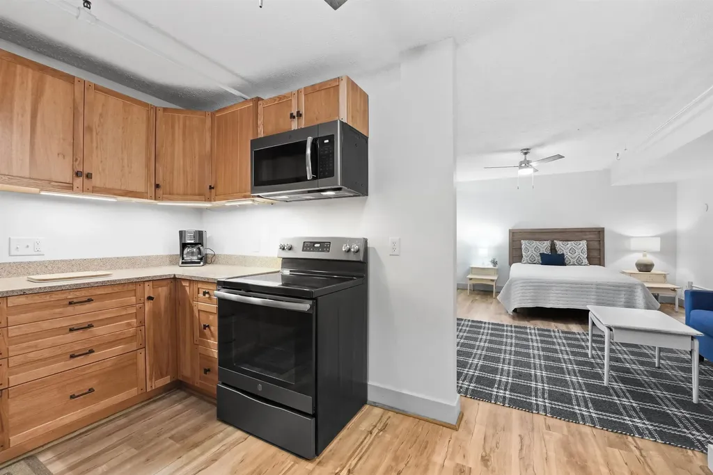 124 Beech Street Traverse City City MI 49684