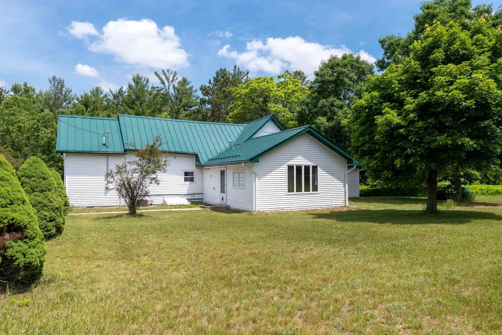5201 W 14 Road Antioch Township MI 49668
