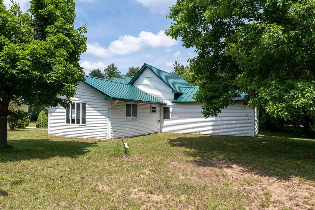 5201 W 14 Road Antioch Township MI 49668