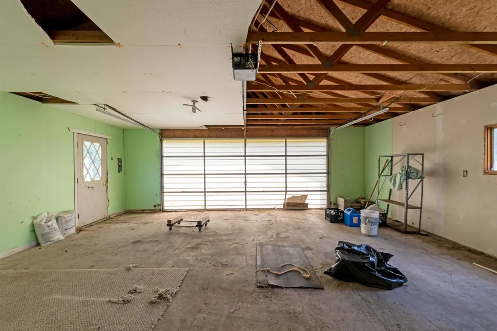 5201 W 14 Road Antioch Township MI 49668