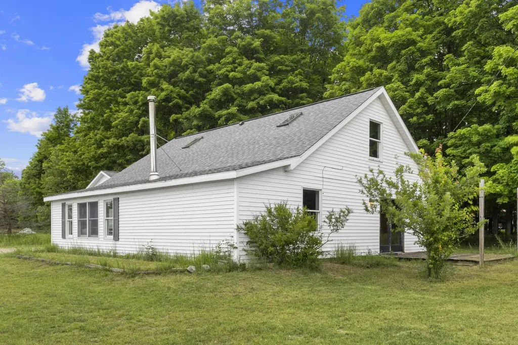 10080 Homestead Road Homestead Township MI 49617