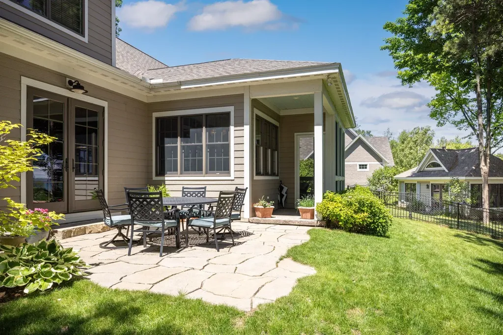 5552 S Spyglass Ridge Drive Suttons Bay Township MI 49682