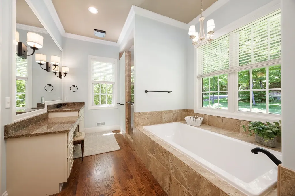 5552 S Spyglass Ridge Drive Suttons Bay Township MI 49682