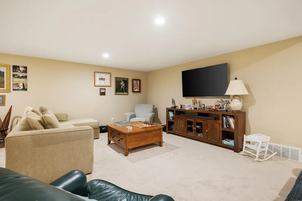 5552 S Spyglass Ridge Drive Suttons Bay Township MI 49682