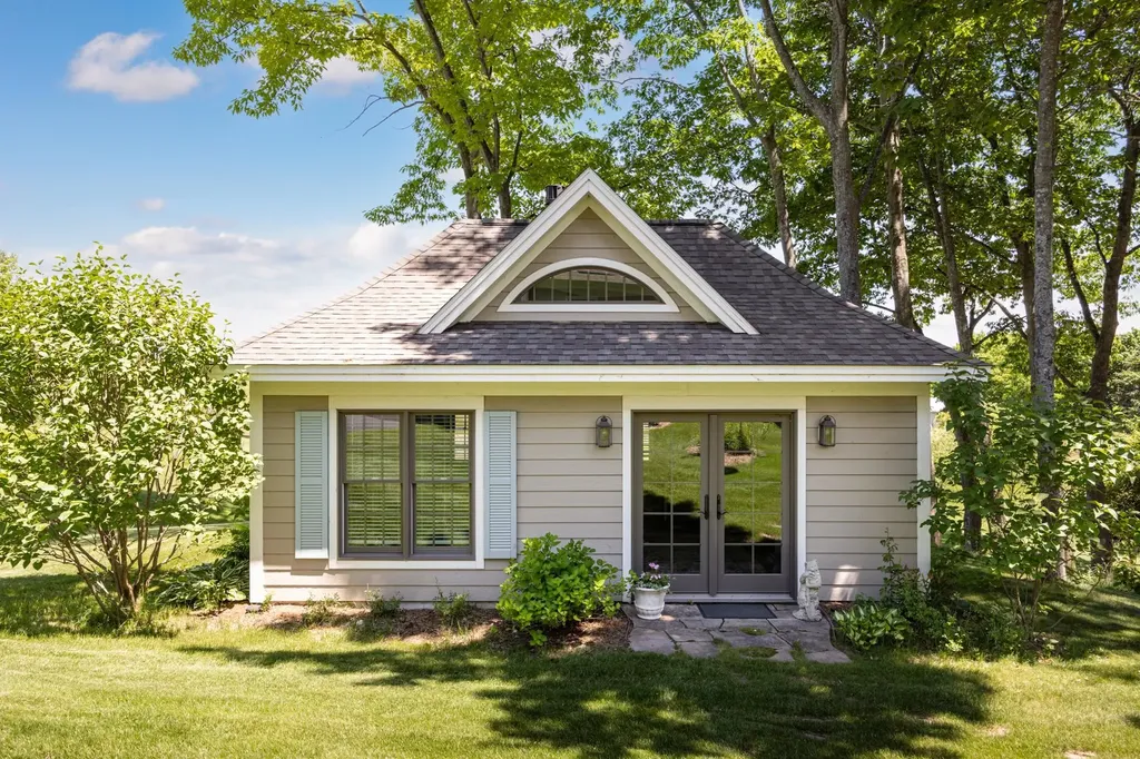 5552 S Spyglass Ridge Drive Suttons Bay Township MI 49682