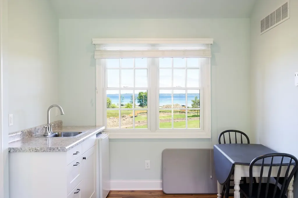 5552 S Spyglass Ridge Drive Suttons Bay Township MI 49682