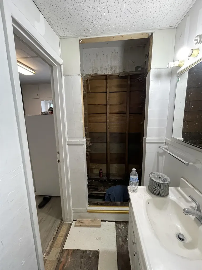 314 E Pine Cadillac City MI 49601