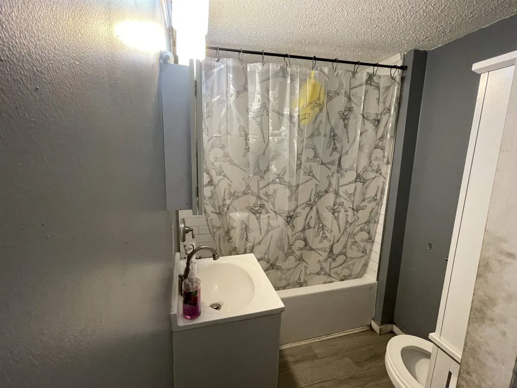 314 E Pine Cadillac City MI 49601