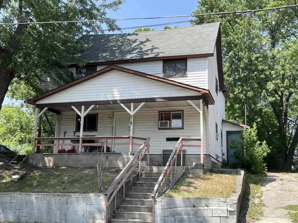 314 E Pine Cadillac City MI 49601