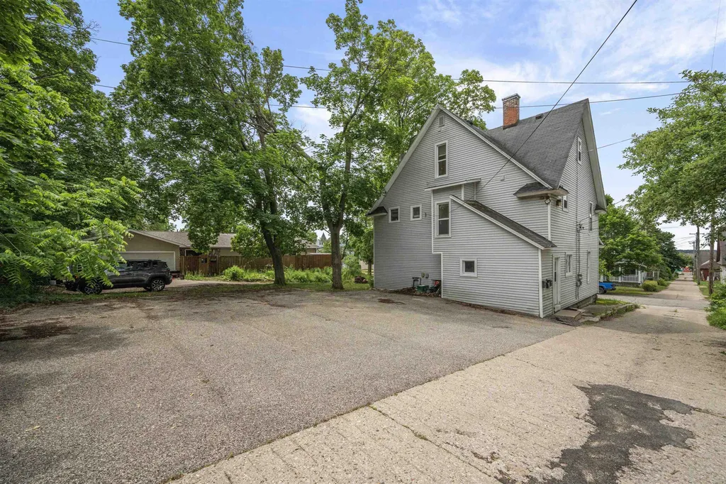 314 E Pine Cadillac City MI 49601