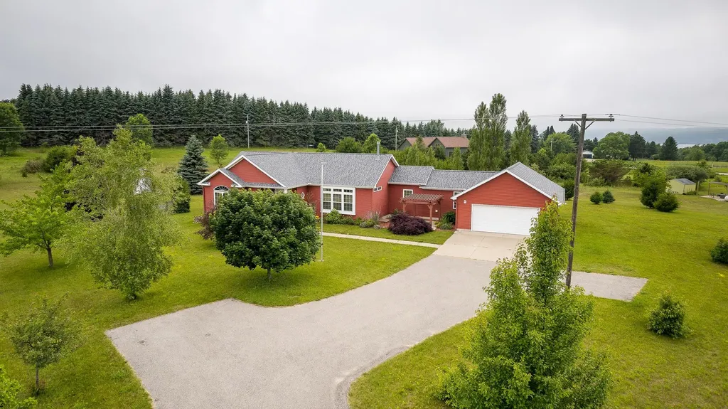 5680 Gorivan Road Blaine Township MI 49635