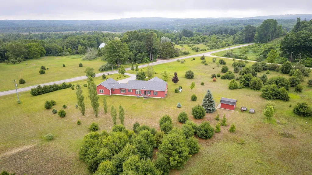 5680 Gorivan Road Blaine Township MI 49635
