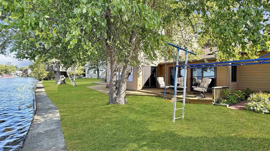 311 E Lake Mitchell Drive Cherry Grove Township MI 49601