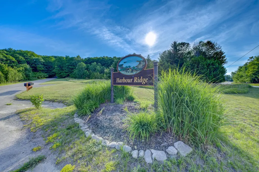Lot 9 W Harbour Ridge Cleveland Township MI 49664