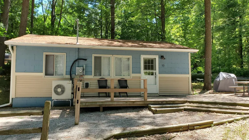 2341 Lake View Avenue East Bay Township MI 49696