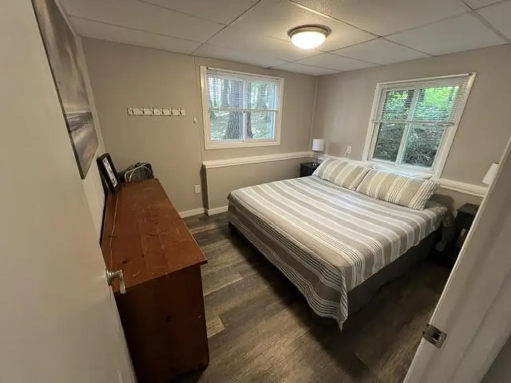 2341 Lake View Avenue East Bay Township MI 49696
