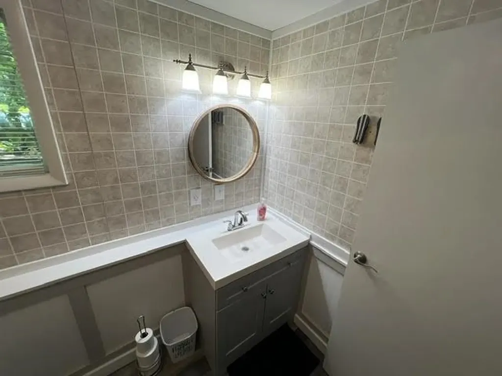 2341 Lake View Avenue East Bay Township MI 49696