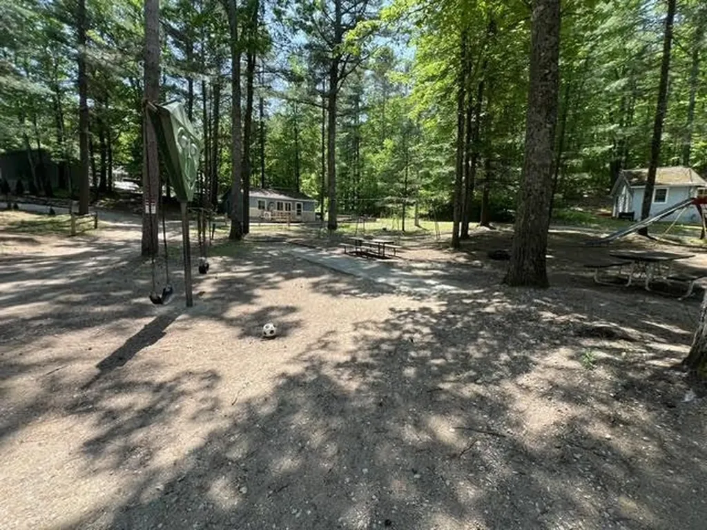 2341 Lake View Avenue East Bay Township MI 49696