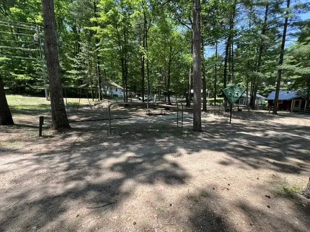 2341 Lake View Avenue East Bay Township MI 49696