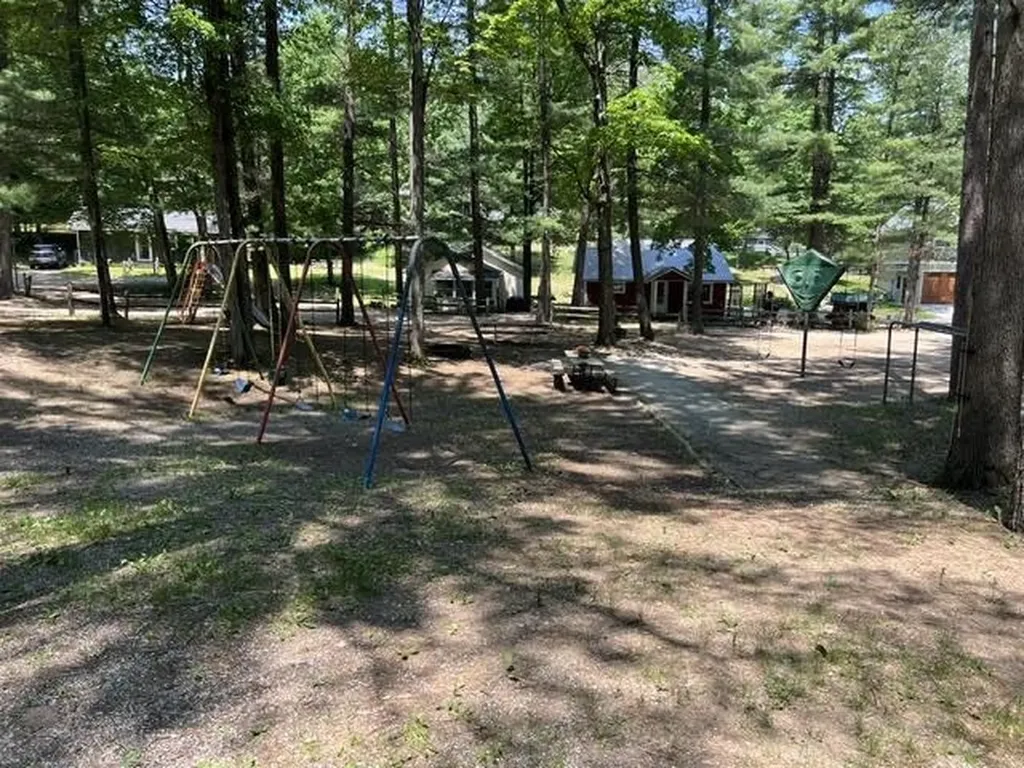 2341 Lake View Avenue East Bay Township MI 49696