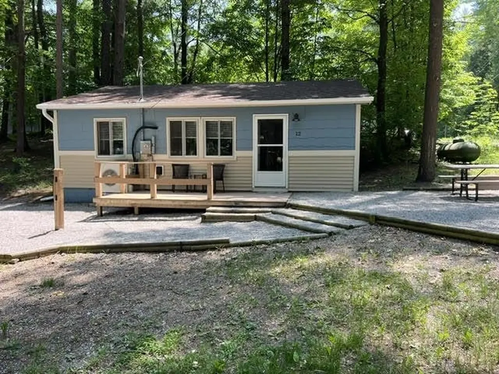 2341 Lake View Avenue East Bay Township MI 49696