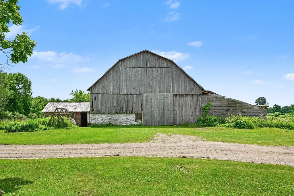 7615 Pleasant Hill Road Banks Township MI 49729