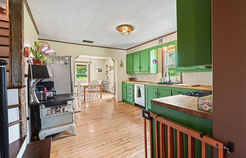 7615 Pleasant Hill Road Banks Township MI 49729