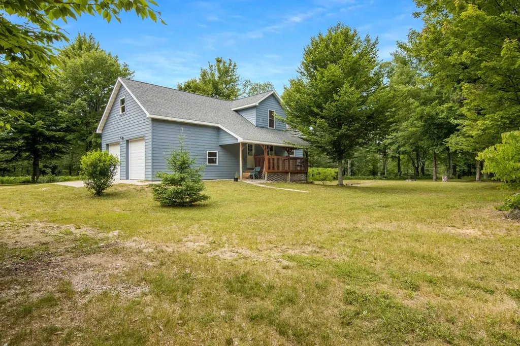16514 Vondra Springdale Township MI 49683