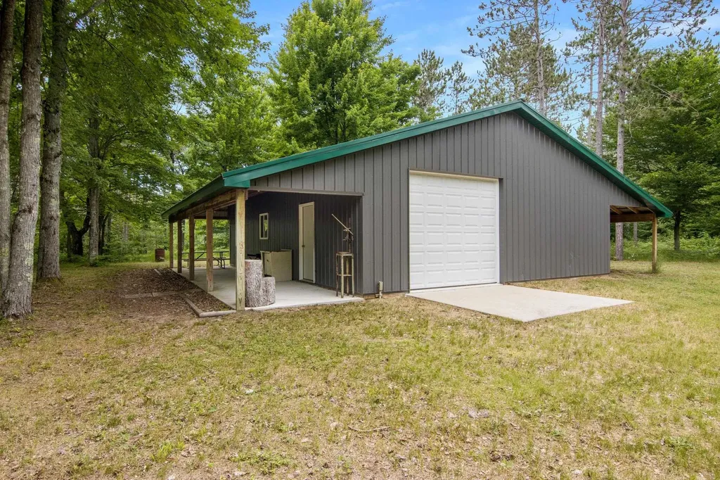 16514 Vondra Springdale Township MI 49683