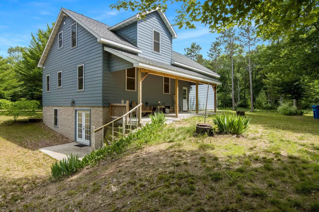 16514 Vondra Springdale Township MI 49683